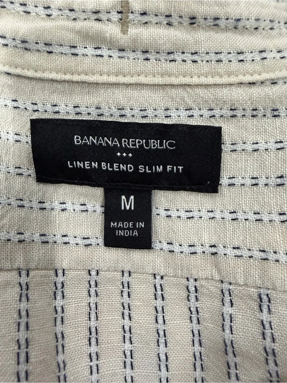 Banana Republic | Short-Sleeve Men's Button-Down Shirt (size M)